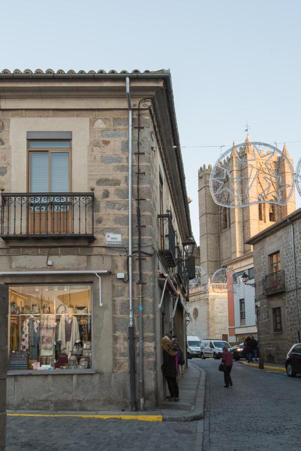 Apartamentos Turisticos Avila La Catedral Екстериор снимка